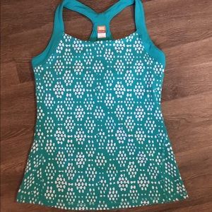 Lucy Power top, green & white, Medium